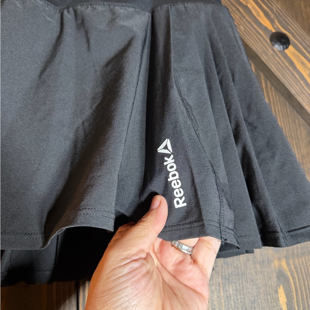Reebok Black Pleated Tennis Skort Medium - Picture 3 of 5
